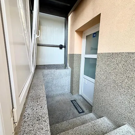 Apartamento Charm 1 *